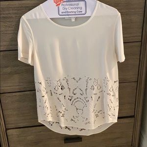 Equipment short sleeve with lace detail